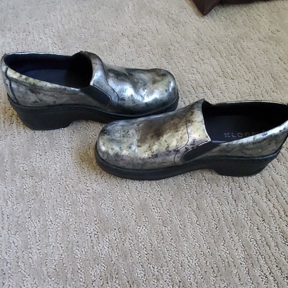 Super cute metallic silver Klogs - Picture 4 of 4